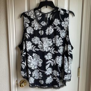 NWOT WHO WHAT WEAR SLEEVELESS PRINT BLOUSE SZ 4X